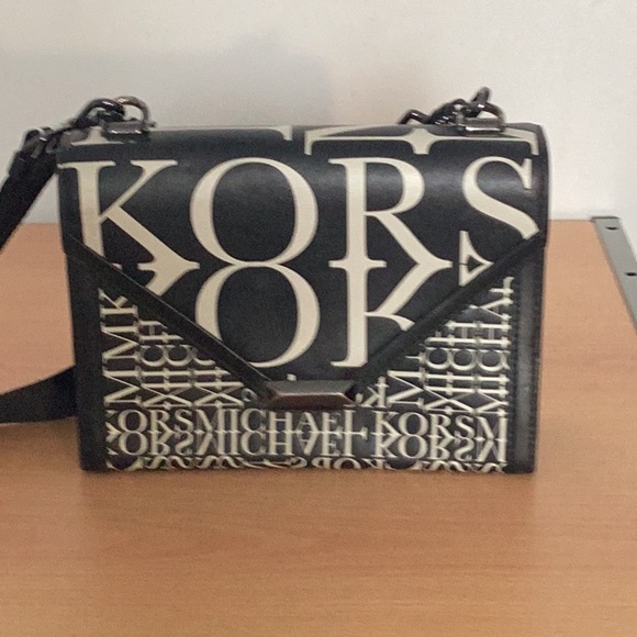 MICHAEL Michael Kors Black and White Crossbody Bag - Picture 8 of 11